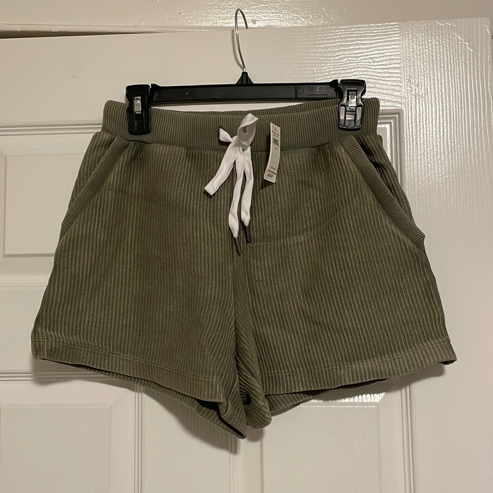 Aerie shorts, green size small.